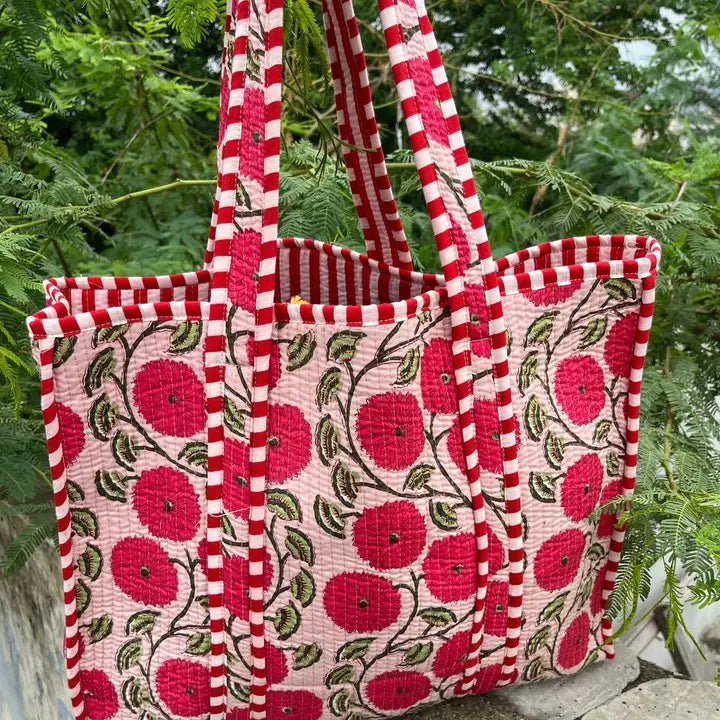 Petal Pouch Quilted Bag