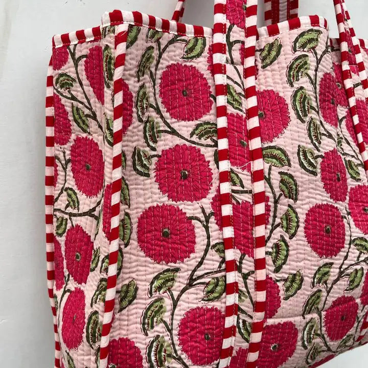 Petal Pouch Quilted Bag