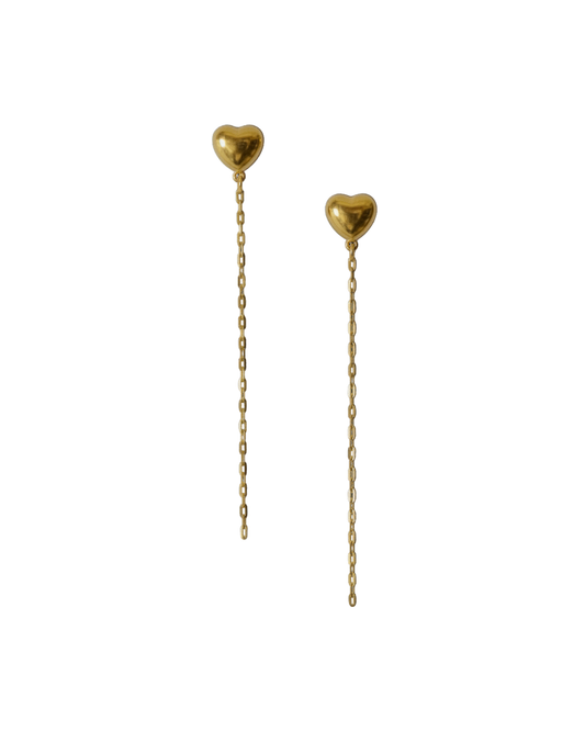 Maeve Dangles