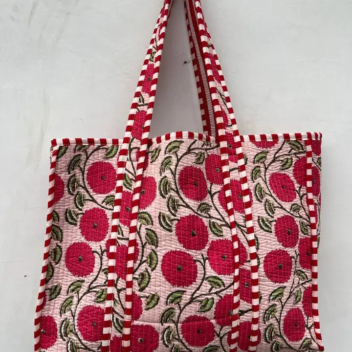 Petal Pouch Quilted Bag