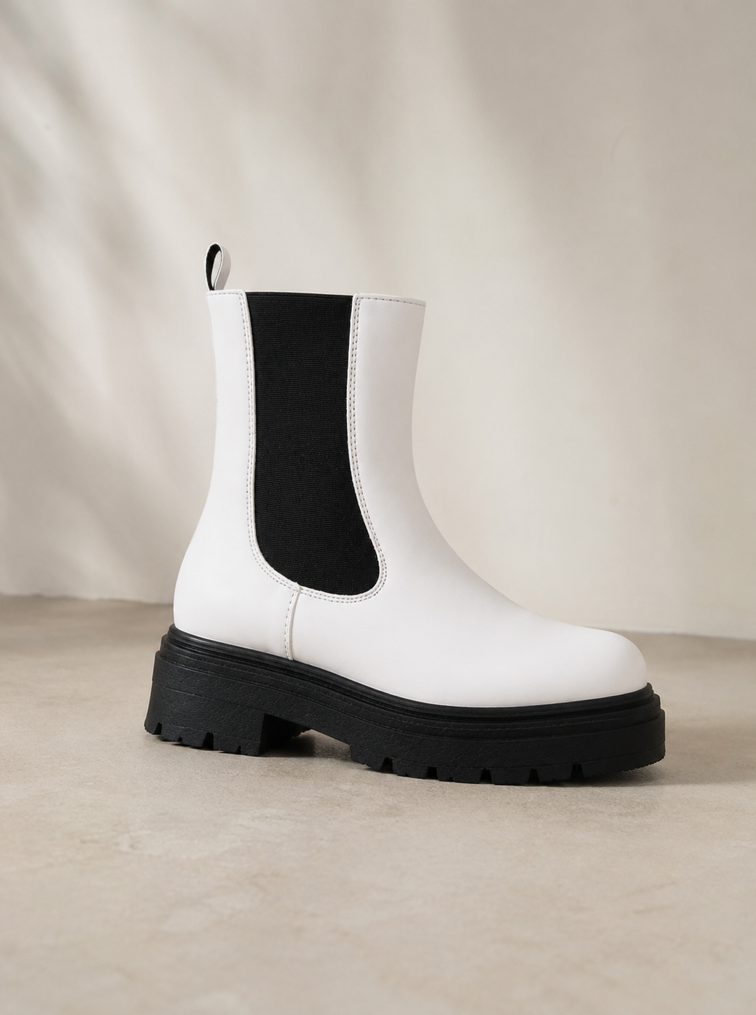 Raquel Chelsea Boots