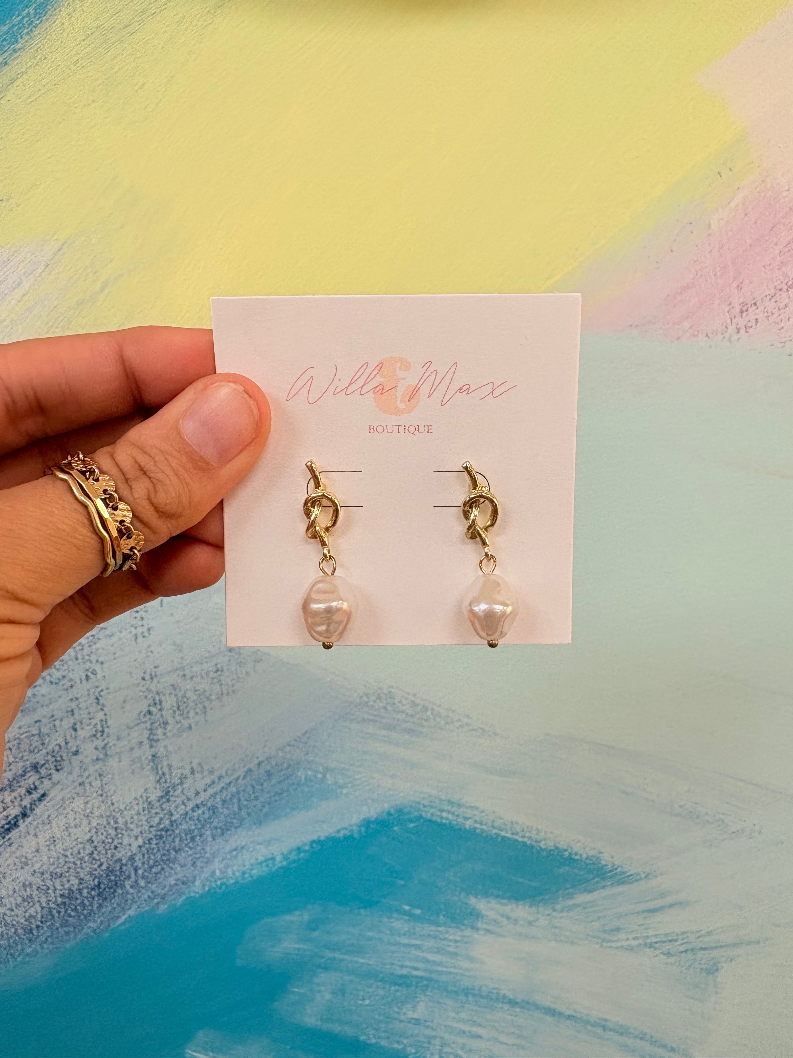 Ada Pearl Earrings