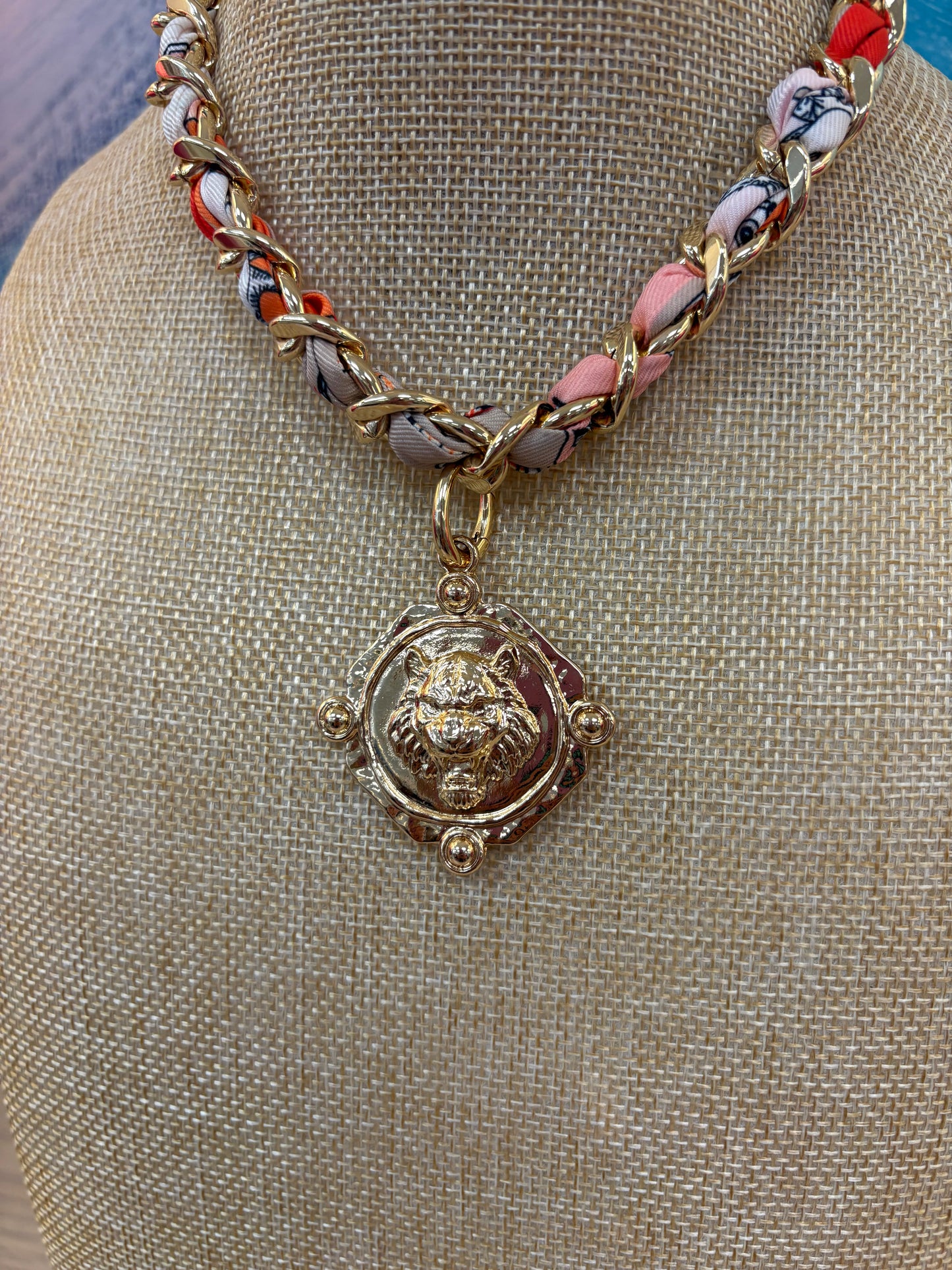 Tiger Face Scarf Twisted Pendant Necklace