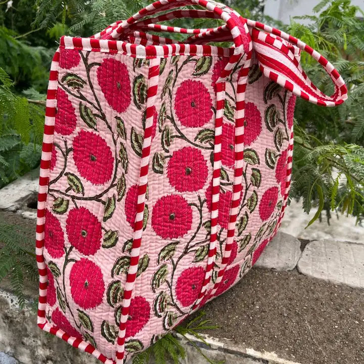 Petal Pouch Quilted Bag