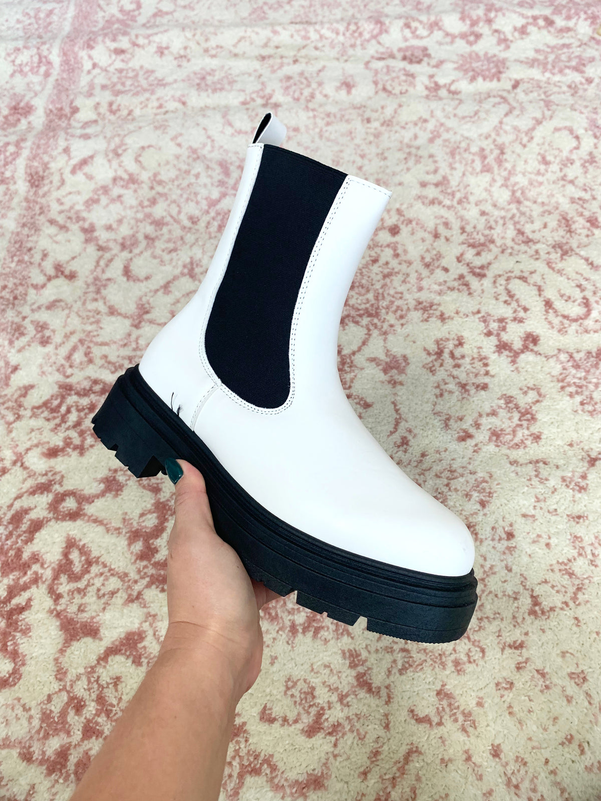 Raquel Chelsea Boots